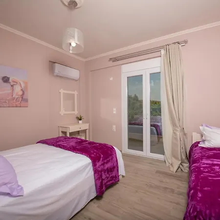 Vicula Mauras Villa *